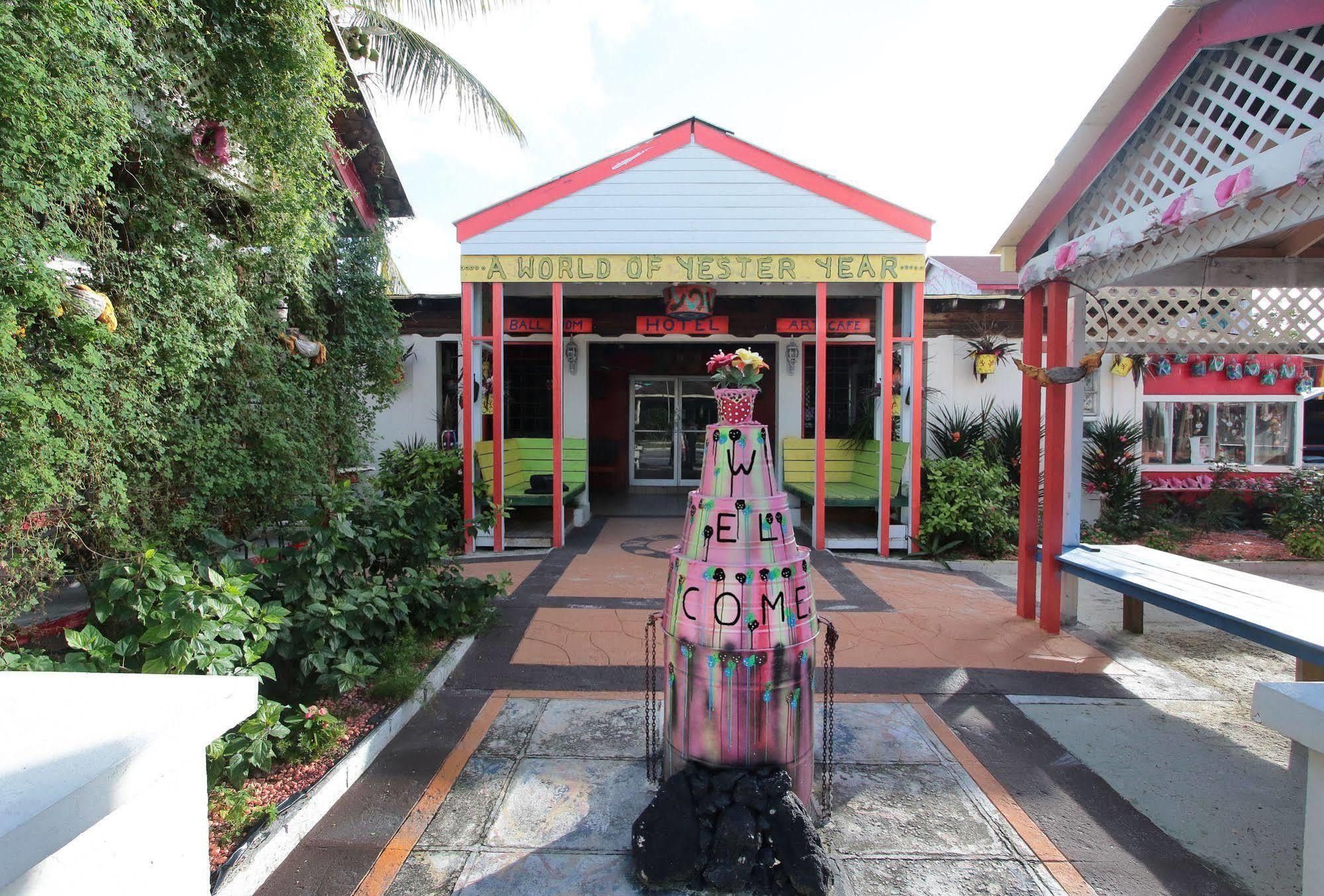 Nettie'S Different Of Nassau Casuarina'S Hotel Exterior photo